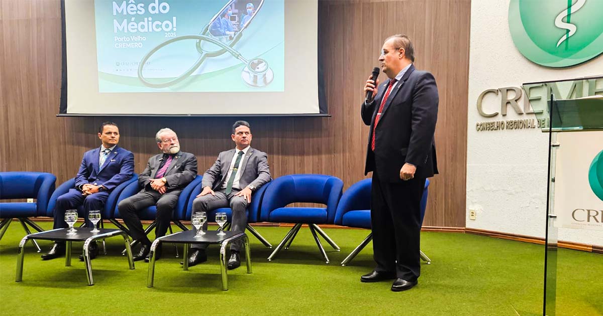 SIMERO prestigia cerimônia do CREMERO em homenagem ao Dia do Médico