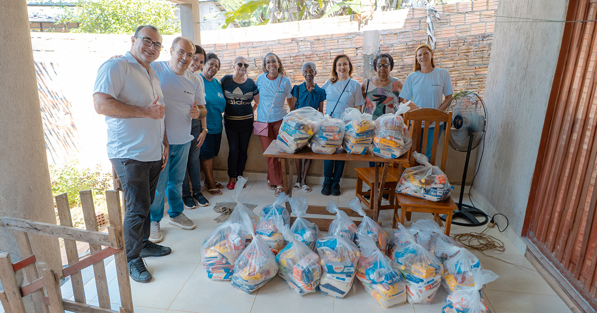 SIMERO entrega mais de 60 cestas básicas em ação solidária em Porto Velho